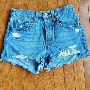 LEVIS 501 Jean Shorts 26